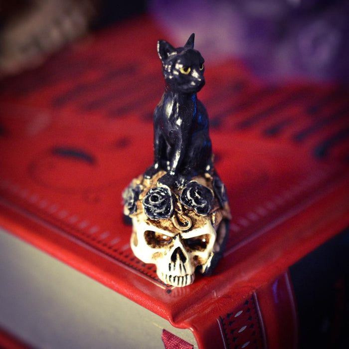 Alchemy Skull Ornament Miniature Cat and Skull By Alchemy VM3