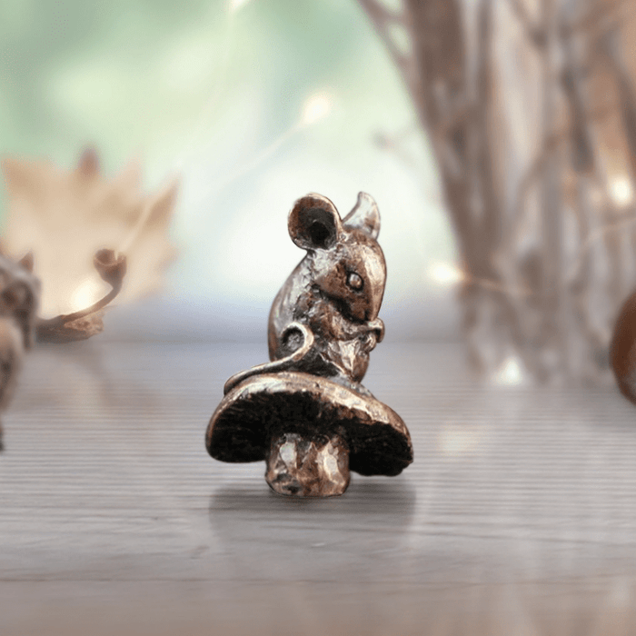 Art in Bronze Bronze Figurine Mouse on Toadstool Butler & Peach Miniature Bronze Sculpture 2045